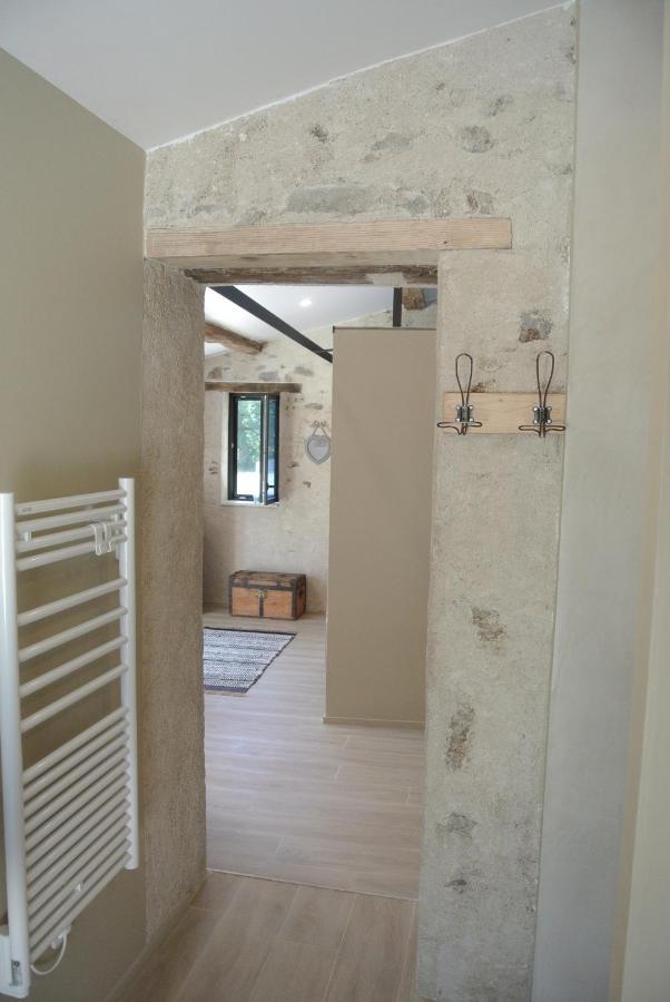 Les Epis Du Vent Bed & Breakfast Adilly Exterior photo
