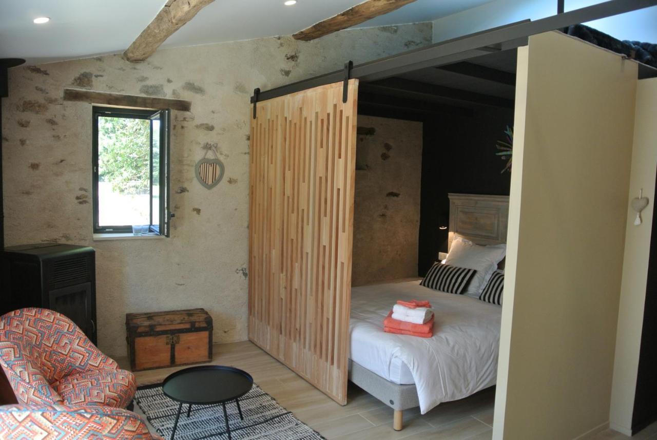 Les Epis Du Vent Bed & Breakfast Adilly Exterior photo