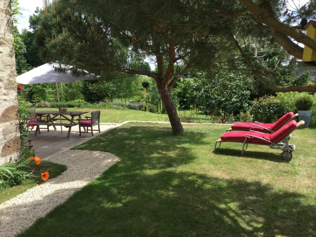 Les Epis Du Vent Bed & Breakfast Adilly Exterior photo