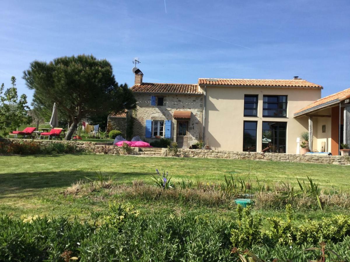 Les Epis Du Vent Bed & Breakfast Adilly Exterior photo