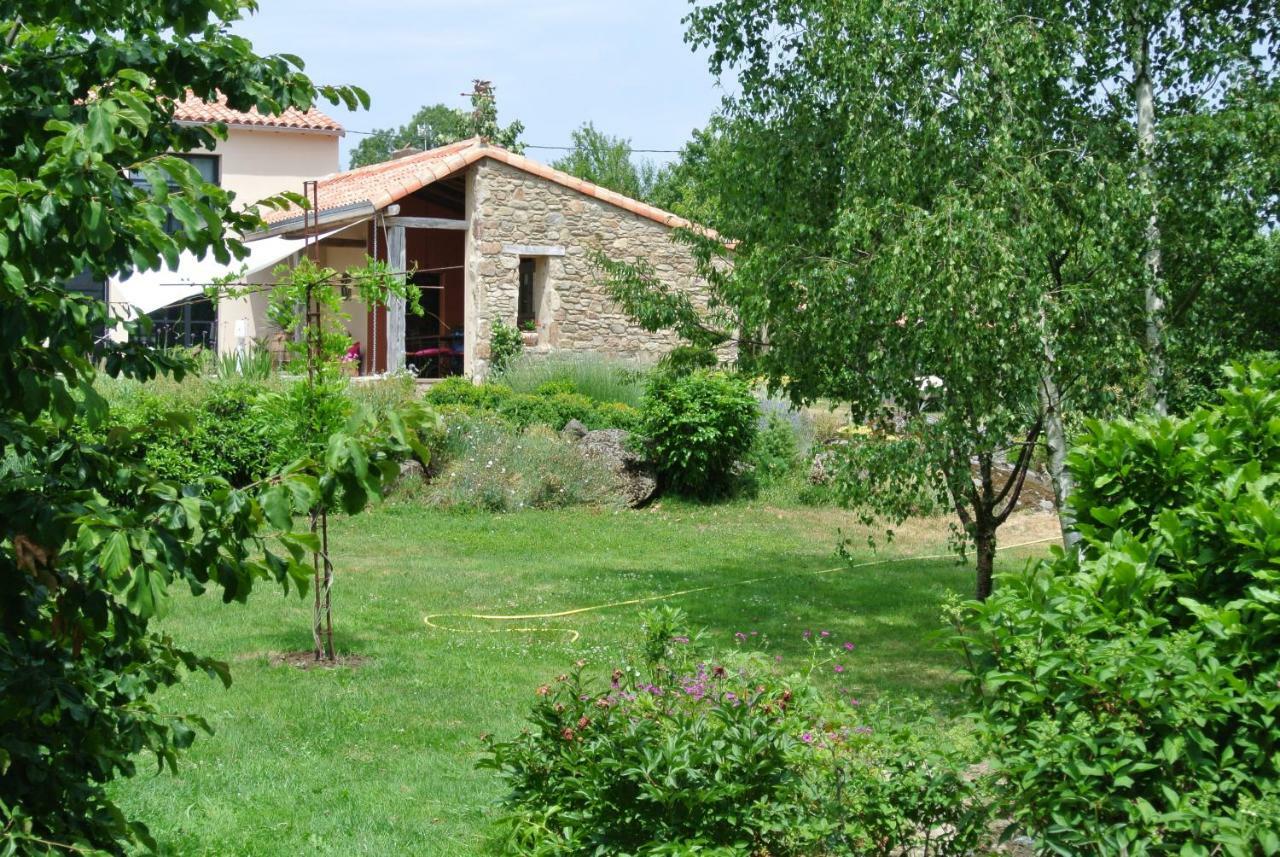 Les Epis Du Vent Bed & Breakfast Adilly Exterior photo